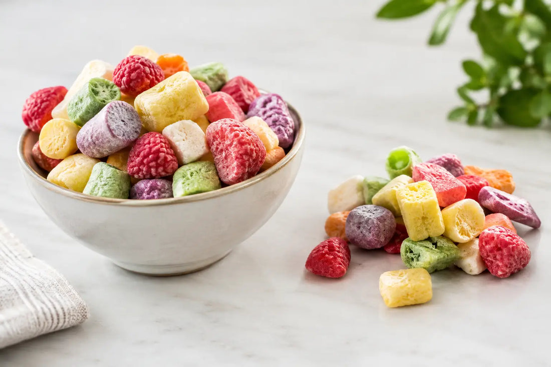 Les bonbons lyophilisés collent-ils moins ?